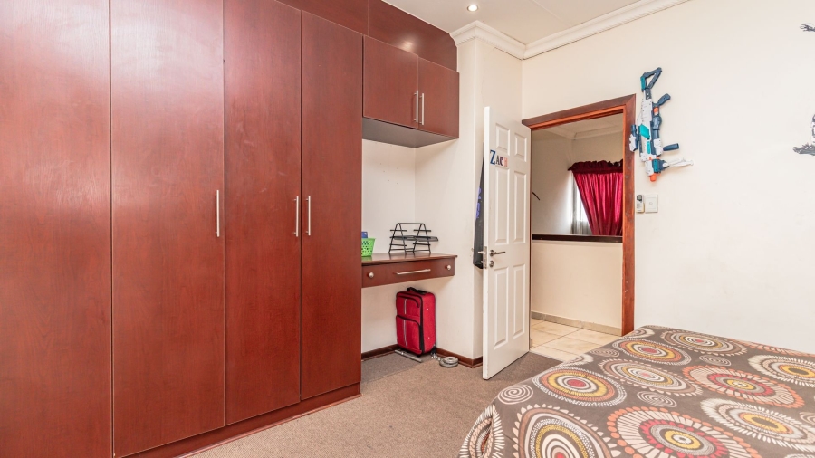 4 Bedroom Property for Sale in Safari Gardens North West